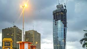 Les Ascenseurs : Au Cœur des Bâtiments Modernes en Côte d’Ivoire